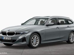 Grau Gebraucht 2022 BMW 330e Sport Line Kombi | 32.890 € (Fairer Preis)