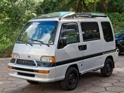 Silber Gebraucht 1998 Subaru Libero Van / Kleinbus | 9.990 €