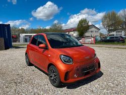 Karosserie in lava orange (met Gebraucht 2021 Smart ForFour Electric Drive Kleinwagen | 11.999 € (Teuer)