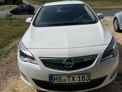Weiß Gebraucht 2012 Opel Astra Kleinwagen | 3.850 € (Superpreis)
