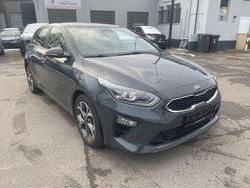 Grau Gebraucht 2018 Kia Ceed Platinum Kleinwagen | 12.990 € (Guter Preis)