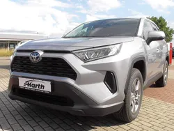 Silver metallic Gebraucht 2022 Toyota RAV4 Hybrid Basis SUV | 32.990 € (Superpreis)