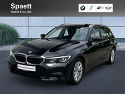 Saphirschwarz Gebraucht 2022 BMW 330 Advantage Kombi | 36.500 € (Etwas zu teuer)