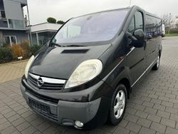 Schwarz Gebraucht 2011 Opel Vivaro Design Edition Van | 11.980 € (Fairer Preis)