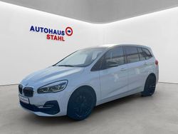 Weiß Gebraucht 2020 BMW 220 Gran Tourer Luxury Line Van / Kleinbus | 19.950 € (Fairer Preis)