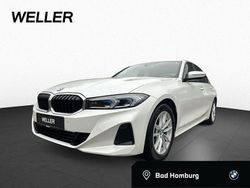 Weiß Gebraucht 2022 BMW 318 Shadowline Limousine | 26.780 € (Fairer Preis)