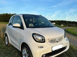 Weiß Gebraucht 2016 Smart ForTwo Coupé Kleinwagen | 8.600 € (Fairer Preis)