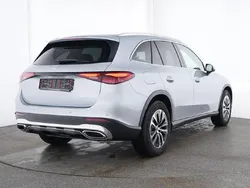 Silber / hightechsilber Gebraucht 2024 Mercedes GLC200 Advanced Plus SUV | 52.870 € (Guter Preis)