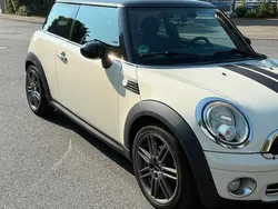 Weiß Gebraucht 2008 Mini ONE Kleinwagen | 4.500 € (Etwas zu teuer)