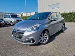 Grau Gebraucht 2019 Peugeot 208 Active Kleinwagen | 8.299 € (Guter Preis)