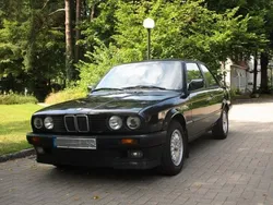 Schwarz Gebraucht 1990 BMW 318 Shadowline Limousine | 12.500 €