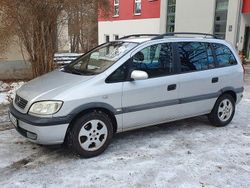 Silber Gebraucht 2001 Opel Zafira Selection Van / Kleinbus | 850 € (Fairer Preis)