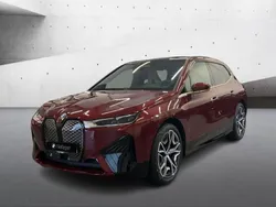 Rot Neu 2024 BMW iX Sport Line SUV | 73.775 €