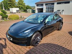 Schwarz Gebraucht 2022 Tesla Model 3 Limousine | 36.990 € (Teuer)