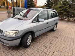 Andere farben Gebraucht 2002 Opel Zafira Limousine | 900 € (Guter Preis)