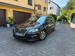 Braun Gebraucht 2010 VW Passat R-line BlueMotion Kombi | 4.999 € (Teuer)
