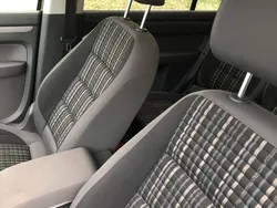 Schwarz Gebraucht 2011 VW Touran Van / Kleinbus | 5.000 € (Fairer Preis)