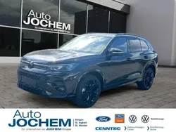 Deep black perleffekt (schwarz) Gebraucht 2025 VW Tiguan Pro SUV | 59.990 € (Teuer)