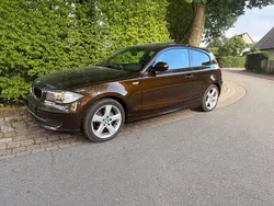 Braun Gebraucht 2010 BMW 118 Lifestyle Kleinwagen | 6.999 €