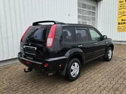 Schwarz Gebraucht 2004 Nissan X-Trail SUV | 2.300 €
