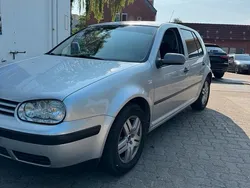 Silber Gebraucht 2002 VW Golf IV Kleinwagen | 3.199 €