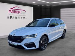 Moonweiss metallic Gebraucht 2022 Skoda Octavia RS Kombi | 25.990 € (Teuer)