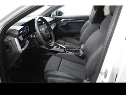 Weiß Gebraucht 2024 Audi A3 S-Line Limousine | 34.740 € (Teuer)