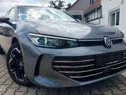 Grau Gebraucht 2024 VW Passat Elegance Kombi | 32.999 € (Fairer Preis)