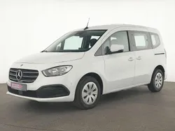 Arktikweiss Gebraucht 2023 Mercedes 180 Limousine | 23.980 € (Superpreis)
