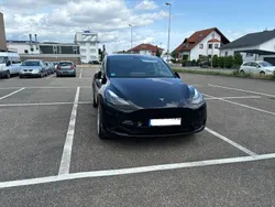 Schwarz Gebraucht 2023 Tesla Model Y Standard Range SUV | 32.800 € (Fairer Preis)