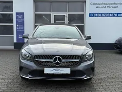 Grau Gebraucht 2019 Mercedes CLA200 Limousine | 20.990 € (Guter Preis)