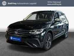 Deep black perleffekt Gebraucht 2023 VW Tiguan Allspace Life SUV | 39.890 €