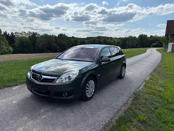 Grün Gebraucht 2006 Opel Signum Kombi | 1.900 € (Guter Preis)