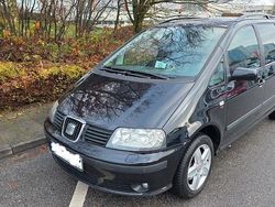 Schwarz Gebraucht 2009 Seat Alhambra Vigo Van / Kleinbus | 3.899 € (Fairer Preis)