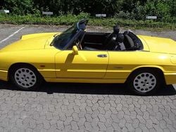 Gelb Gebraucht 1992 Alfa Romeo Spider Cabrio | 15.900 €