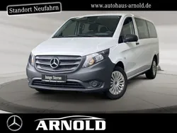 Weiß arktikweiß Gebraucht 2022 Mercedes Vito Van / Kleinbus | 33.800 € (Fairer Preis)