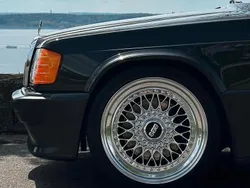 Schwarz Gebraucht 1988 Mercedes 190 Limousine | 19.990 €