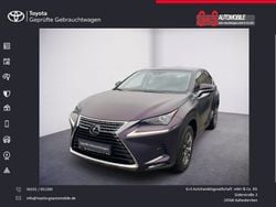 Titaniumsilber metallic (metallic) Gebraucht 2018 Lexus NX300h E-FOUR SUV | 29.990 € (Guter Preis)