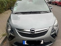 Silber Gebraucht 2015 Opel Zafira Tourer Edition Van / Kleinbus | 7.250 € (Fairer Preis)