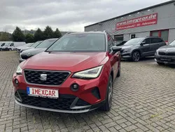 Rot met. / dach schwarz met. Gebraucht 2023 Seat Arona FR SUV | 23.990 € (Fairer Preis)