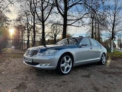 Silber Gebraucht 2008 Mercedes S350L AMG Limousine | 14.999 €
