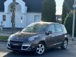 Braun Gebraucht 2011 Renault Scénic III Dynamique Van / Kleinbus | 7.490 € (Fairer Preis)