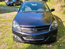 Gebraucht 2005 Opel Astra GTC Kleinwagen | 2.000 €