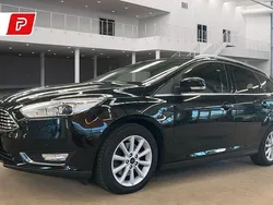 Schwarz Gebraucht 2015 Ford Focus Titanium Kombi | 10.290 € (Fairer Preis)