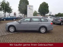 Grau Gebraucht 2022 VW Passat R Kombi | 24.979 € (Fairer Preis)