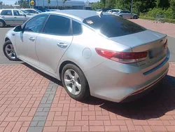 Silber Gebraucht 2016 Kia Optima 2 Limousine | 10.300 €