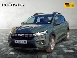 Grau Gebraucht 2024 Dacia Sandero Expression Limousine | 16.499 €