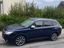 Blau Gebraucht 2015 Mitsubishi Outlander Diamant Edition SUV | 14.200 € (Fairer Preis)