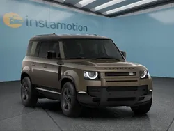 Braun Neu 2025 Land Rover Defender SUV | 96.949 € (Etwas zu teuer)