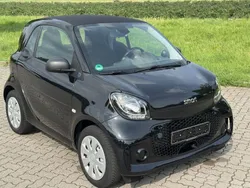 Schwarz Gebraucht 2021 Smart ForTwo Electric Drive Limousine | 9.999 € (Guter Preis)
